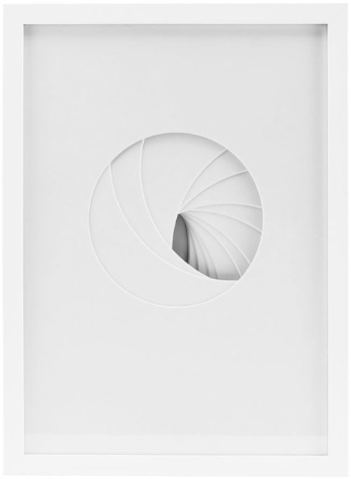 På billedet ser du variationen Shapes, Relief, Round fra brandet House Doctor i en størrelse 29.7 x 42 cm. i farven Hvid
