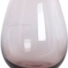 På billedet ser du variationen Ball, Vandglas fra brandet House Doctor i en størrelse H: 10 cm. i farven Lilla