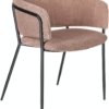 På billedet ser du variationen Runnie, Spisebordsstol m. armlæn, Fløjl fra brandet LaForma i en størrelse H: 73 cm. B: 58 cm. L: 54 cm. i farven Lyserød