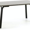 På billedet ser du variationen Newport, Udendørs spisebord fra brandet LaForma i en størrelse H: 76 cm. B: 180 cm. L: 100 cm. i farven Grå/sort