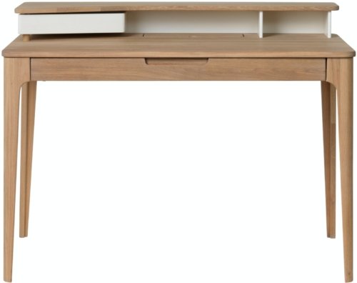 På billedet ser du variationen Amalfi, Skrivebord, Egetræ fra brandet Unique Furniture i en størrelse H: 89,8 cm. x B: 120 cm. x L: 60 cm. i farven Natur