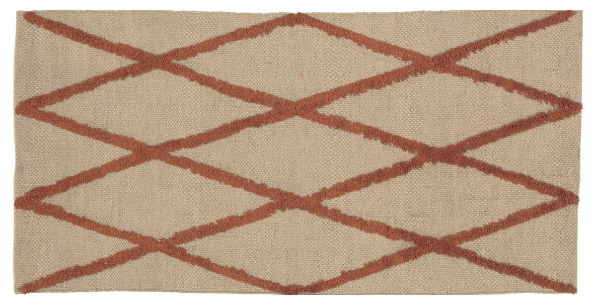På billedet ser du Abena, Tæppe, naturlige fibre fra brandet LaForma i en størrelse H: 1 cm. B: 70 cm. L: 140 cm. i farven Natur