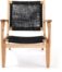 På billedet ser du variationen Little, Udendørs hvilestol, akacietræ fra brandet Venture Design i en størrelse H: 79 cm. x B: 62 cm. x L: 74,8 cm. i farven Natur/Sort