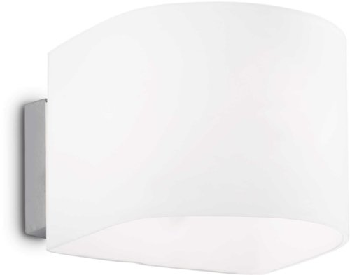 På billedet ser du variationen Puzzle, Væglampe, Ap1, metal fra brandet Ideal Lux i en størrelse H: 8 cm. x B: 10 cm. x L: 14 cm. i farven Hvid/Krom