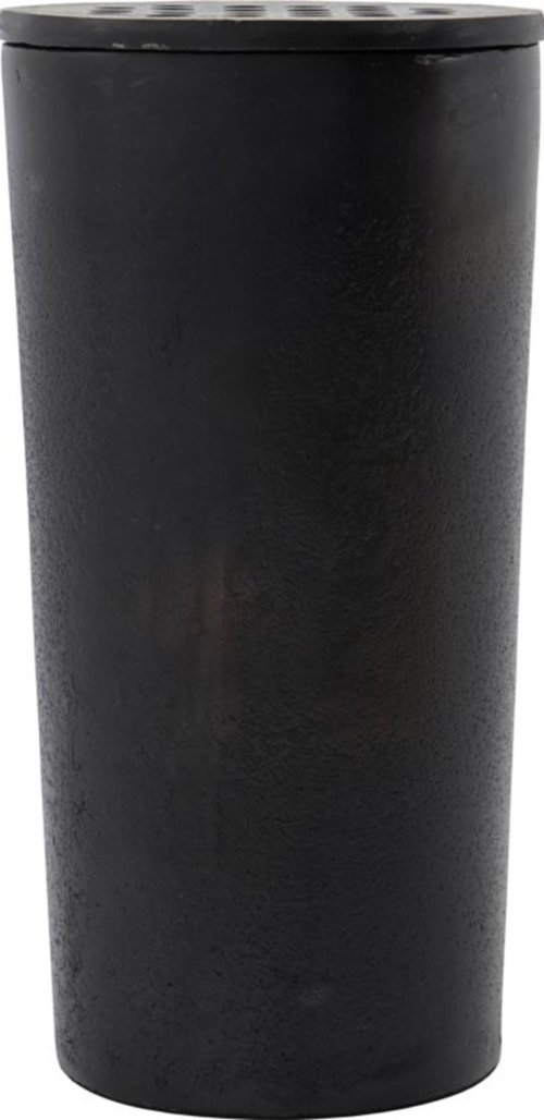 På billedet ser du variationen Flow, Vase fra brandet House Doctor i en størrelse D: 9 cm. x H: 18 cm. i farven Bruneret messing