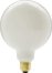 På billedet ser du variationen Mega Edison, LED pære fra brandet House Doctor i en størrelse D: 12,5 cm. x H: 17,5 cm. i farven Hvid