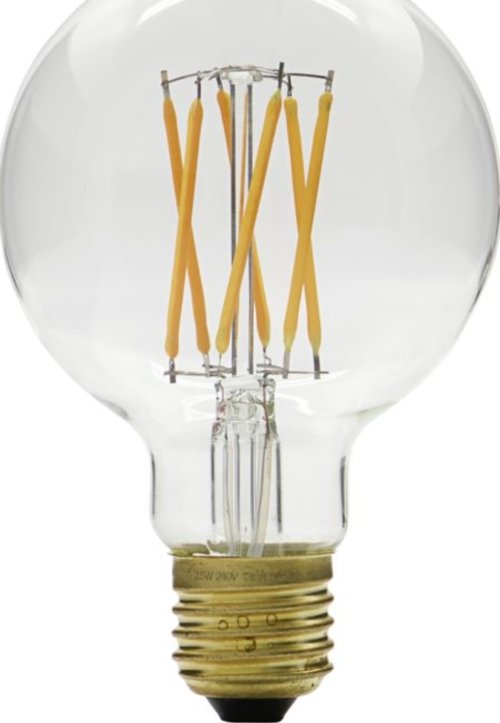På billedet ser du variationen Globe, LED pære fra brandet House Doctor i en størrelse D: 8 cm. x H: 12 cm. i farven Klar