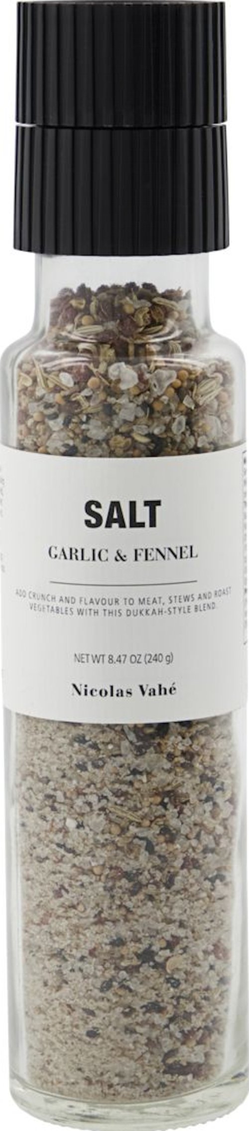 På billedet ser du variationen Salt med kværn, Hvidløg & fennikel fra brandet Nicolas Vahé i en størrelse D: 5 cm. x H: 23 cm. i farven Sort/Natur