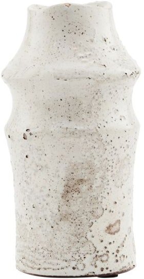 På billedet ser du variationen Nature, Vase, keramik fra brandet House Doctor i en størrelse D: 10 cm. x H: 20 cm. i farven Sand