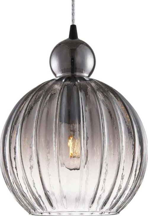 På billedet ser du variationen Ball Bal, Pendel lampe, Glas fra brandet Halo Design i en størrelse D: 32 cm. x H: 45 cm. i farven Smoke