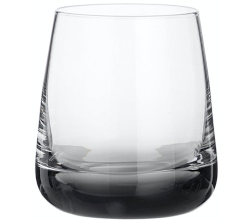 På billedet ser du variationen Smoke, Drikkeglas, Glas fra brandet Broste Copenhagen i en størrelse D: 8,7 cm. x H: 9,5 cm. x B: 0,7 cm. i farven Klar/grå