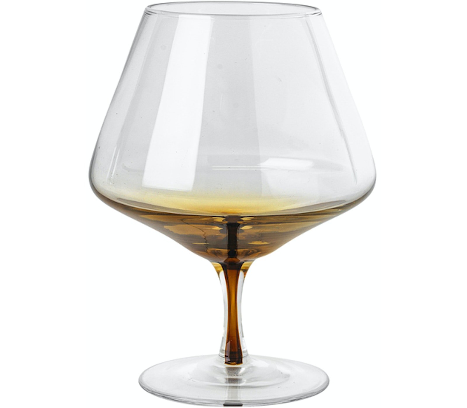 På billedet ser du variationen Amber, Cognacglas, Glas fra brandet Broste Copenhagen i en størrelse D: 11,2 cm. x H: 14,9 cm. i farven Klar/orange
