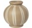 På billedet ser du variationen Wilma, Vase, Keramik fra brandet Broste Copenhagen i en størrelse D: 17,8 cm. x H: 17,8 cm. i farven Beige/hvid