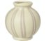 På billedet ser du variationen Wilma, Vase, Keramik fra brandet Broste Copenhagen i en størrelse D: 17,8 cm. x H: 17,8 cm. i farven Sandfarve