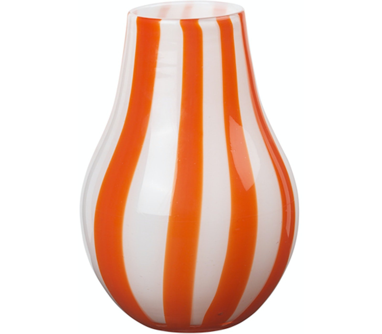 På billedet ser du variationen Ada stripe, Vase, Mundblæst glas fra brandet Broste Copenhagen i en størrelse D: 15,5 cm. x H: 22,5 cm. i farven Orange