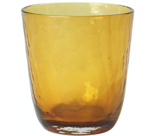 På billedet ser du variationen Hammered, Drikkeglas, Glas fra brandet Broste Copenhagen i en størrelse D: 9,2 cm. x H: 9,5 cm. i farven Orange