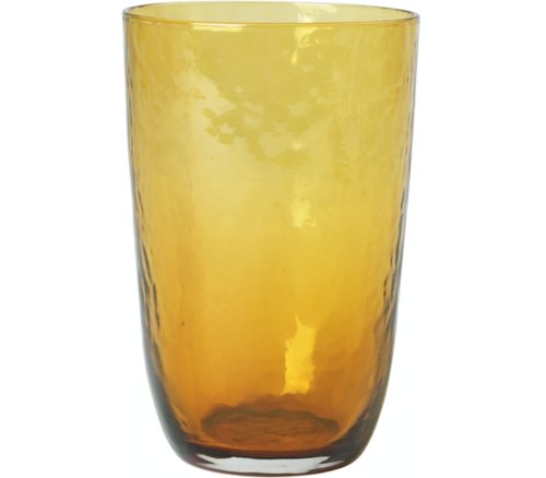 På billedet ser du variationen Hammered, Drikkeglas, Glas fra brandet Broste Copenhagen i en størrelse D: 9,2 cm. x H: 13,5 cm. i farven Orange