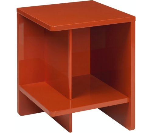 På billedet ser du variationen Tenna, Sengebord fra brandet Broste Copenhagen i en størrelse H: 52 cm. x B: 38 cm. x L: 38 cm. i farven Orange