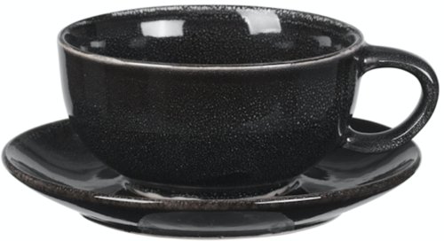 På billedet ser du variationen Nordic coal, Kop med underkop, Stentøj fra brandet Broste Copenhagen i en størrelse D: 16 cm. x H: 7 cm. i farven Sort