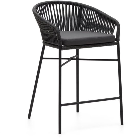 På billedet ser du variationen Yanet, Udendørs barstol, Reb fra brandet LaForma i en størrelse H: 85 cm. x B: 55 cm. x L: 50 cm. i farven Sort