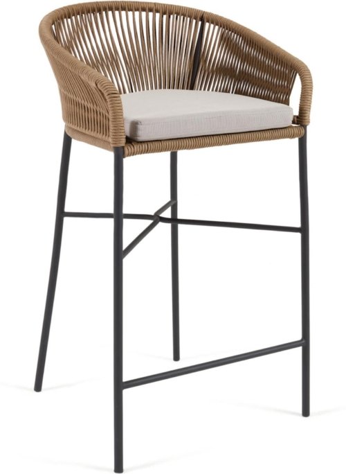 På billedet ser du variationen Yanet, Udendørs barstol, moderne, reb fra brandet Laforma i en størrelse H: 110 cm. x B: 55 cm. x L: 50 cm. i farven Beige